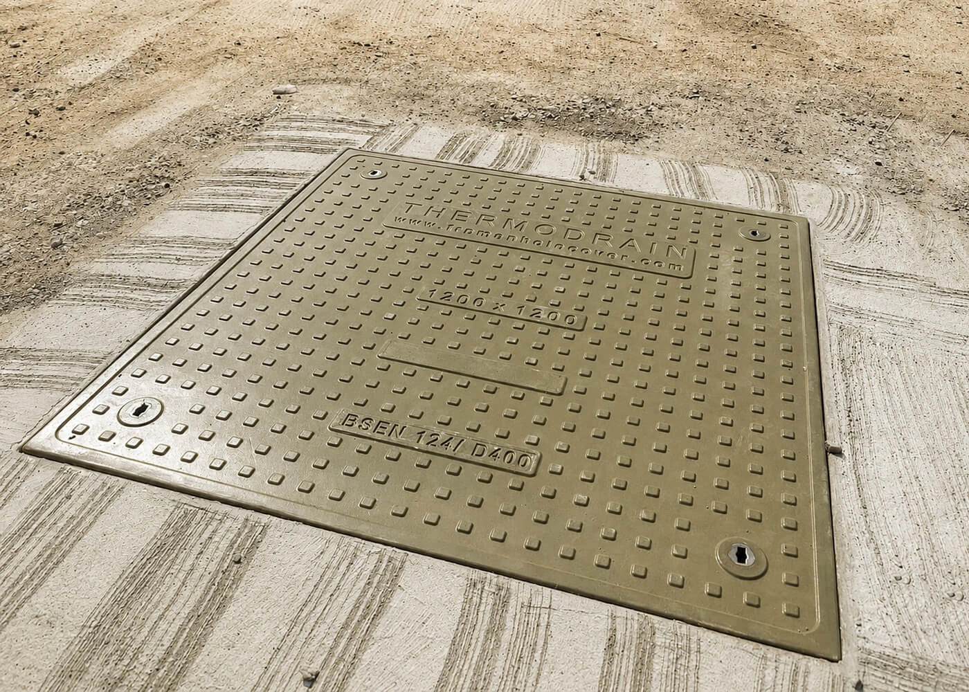 thermodrain-solid-top-manhole-covers-with-frame